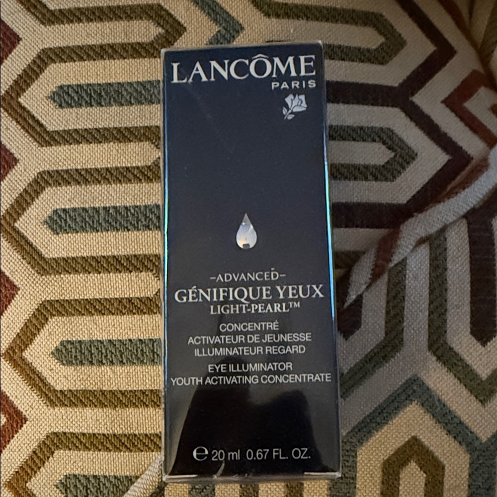 Lancôme Génifique Yeux Light-Pearl Eye Illuminator – Black